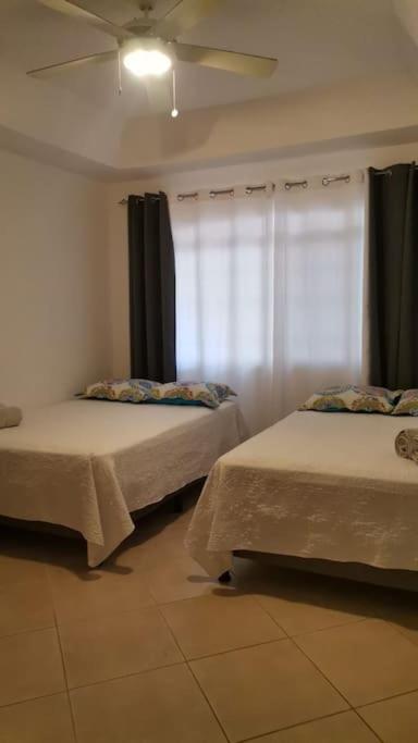 VillaLore piscina exclusiva BBQ AC max 11 personas 5min playas