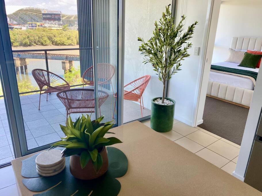 Nature Meets City on Mint