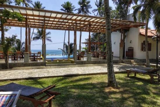 Cozy Green Cabin By Tangalle Beach view 3