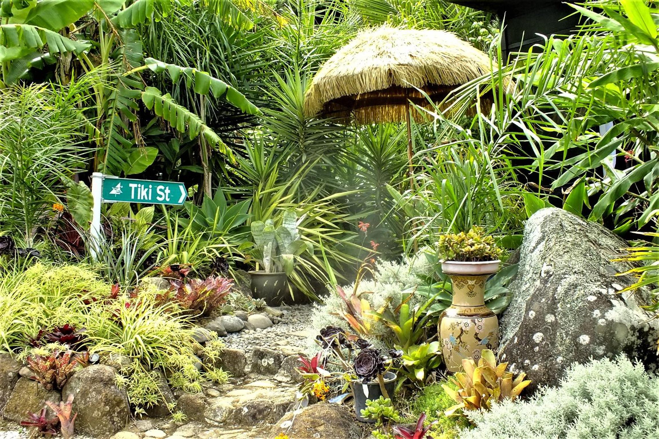 Fantasy Island - private seaview cabins