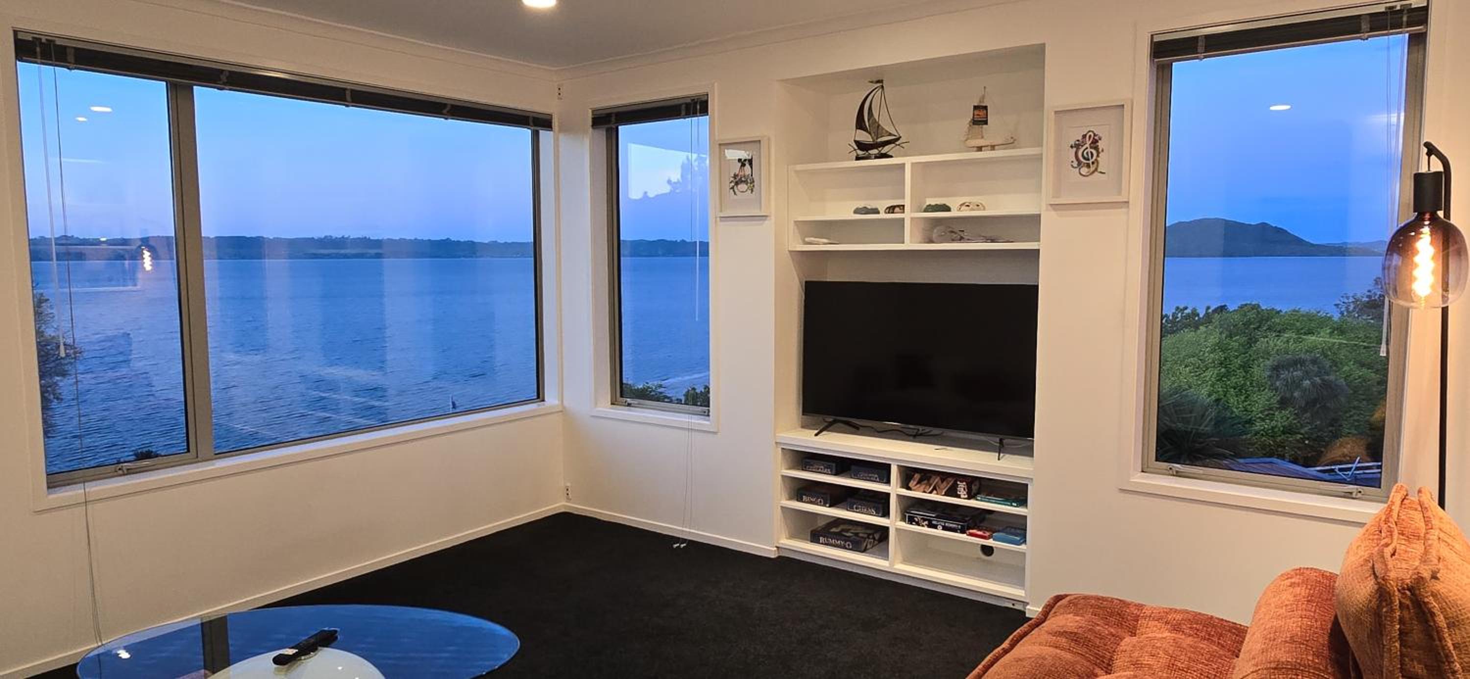 Rotorua Serenity Lakeview Retreat