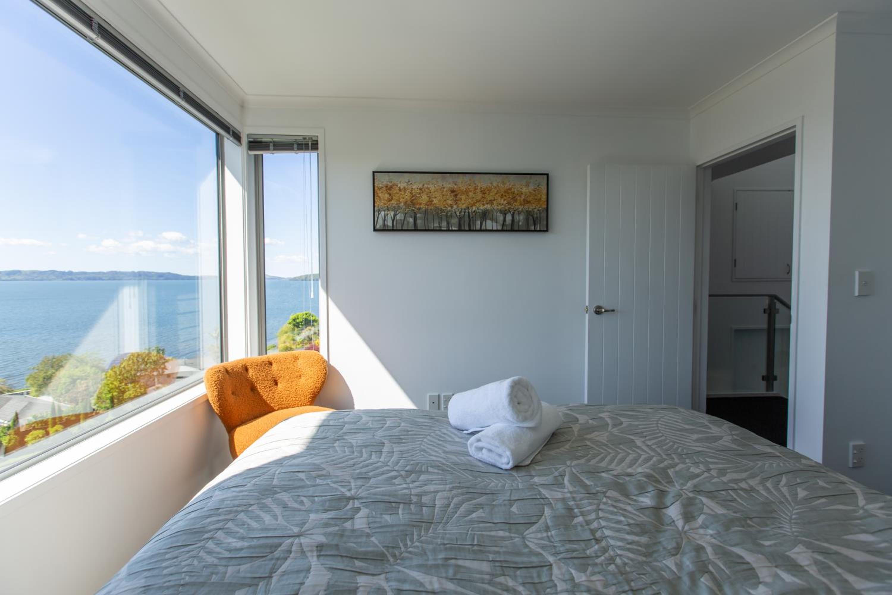 Rotorua Serenity Lakeview Retreat