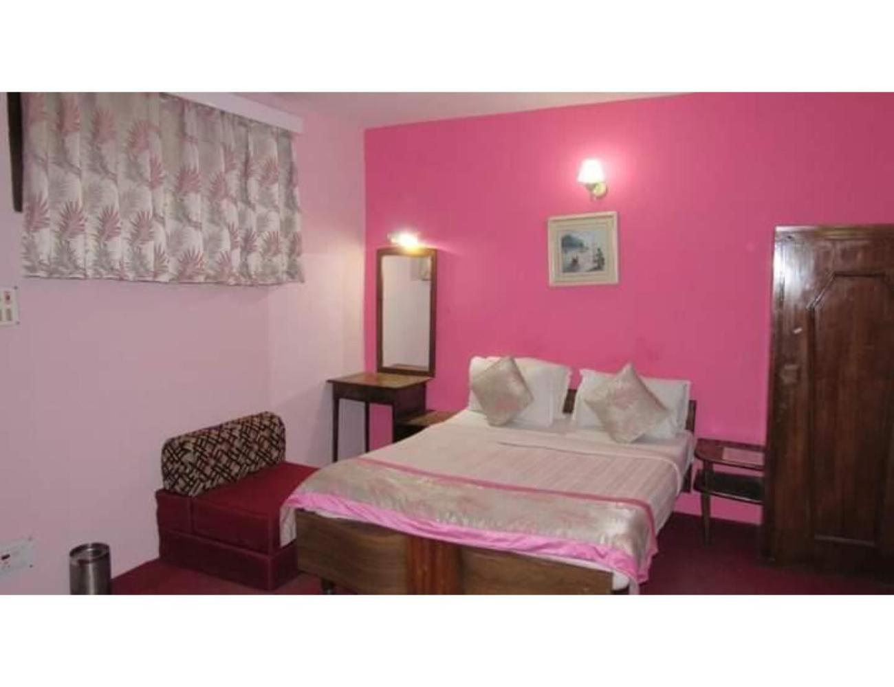Sukhim Guest House, Gangtok view 2