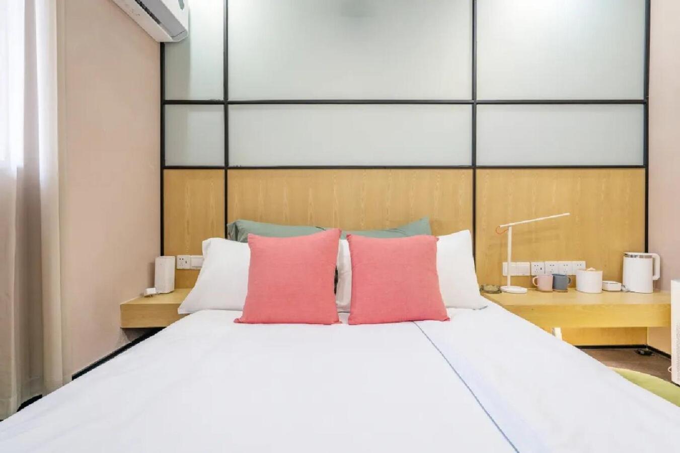 Smiley's Long Time No See Hostel