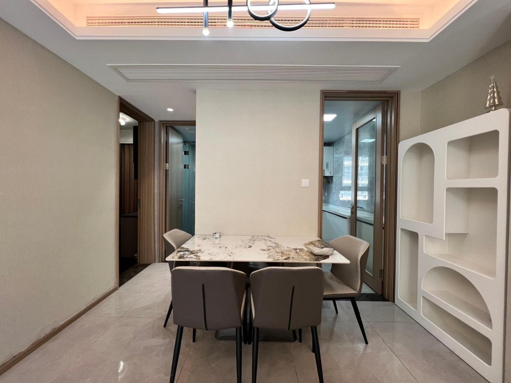 Shanghai HongQiao Airport Branch National Convention and Exhibition Center great 3 bedrooms Boutique designer house have two bathrooms