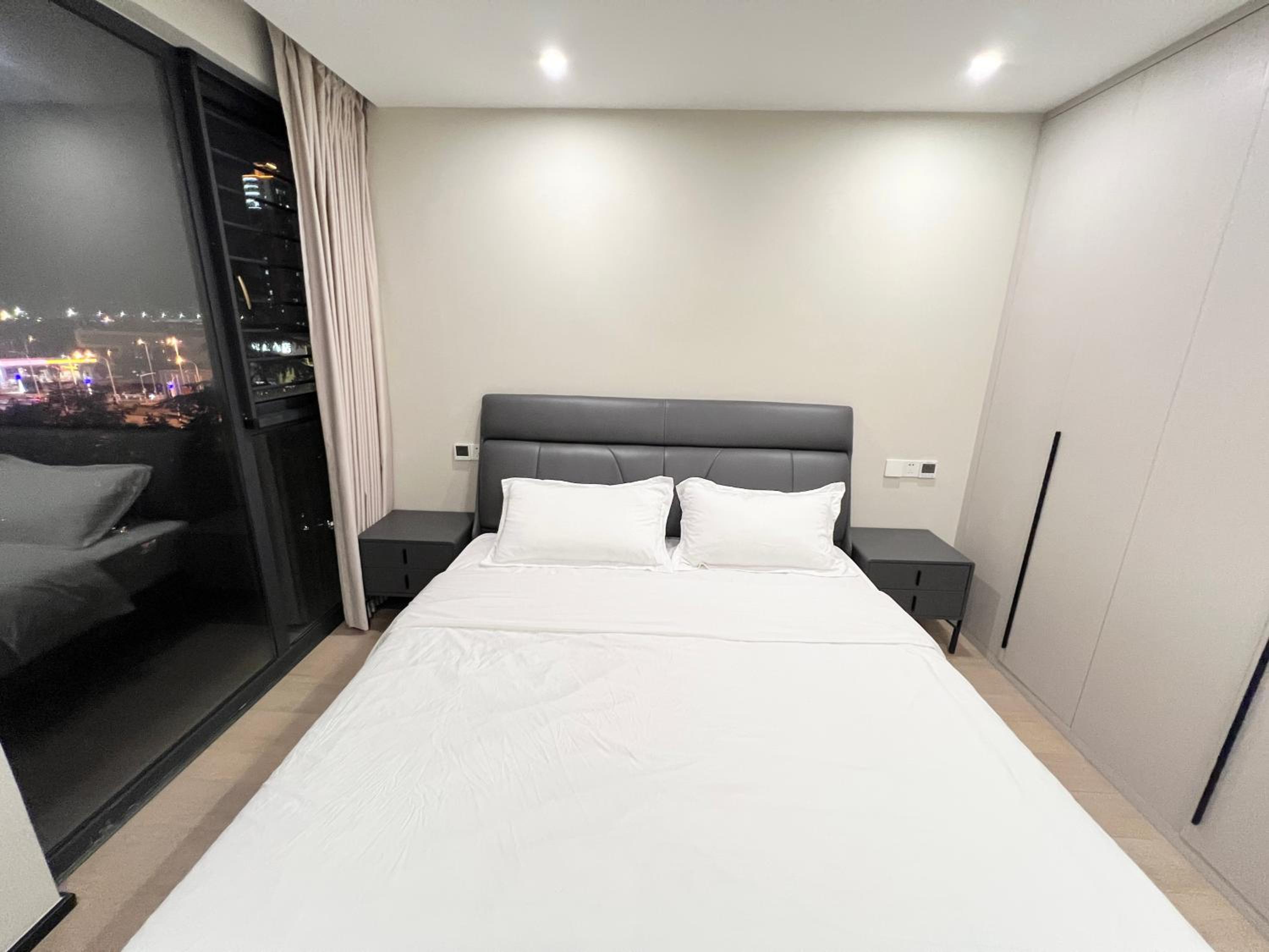 Suzhou Lakeside Sky Villa