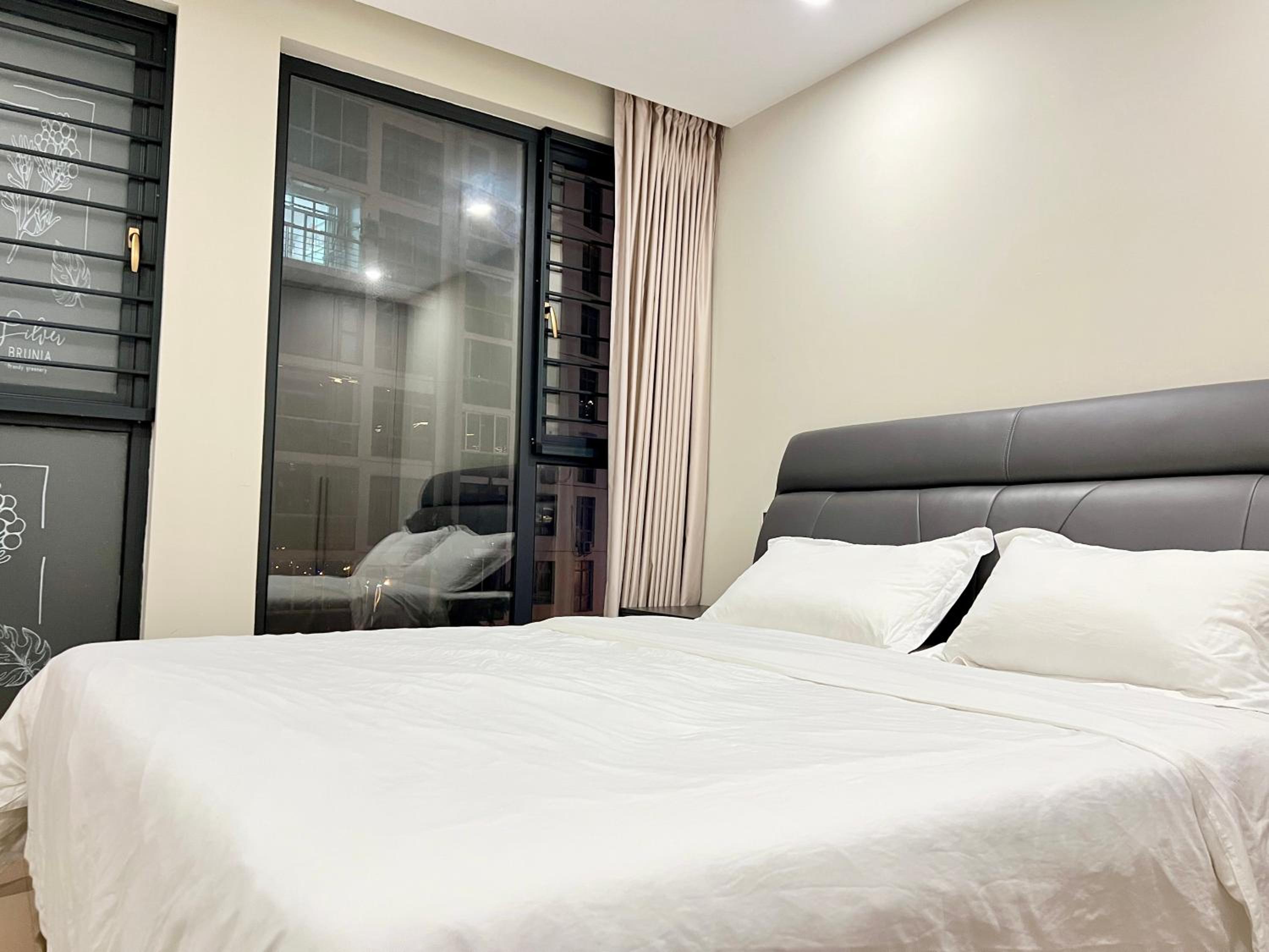 Suzhou Lakeside Sky Villa