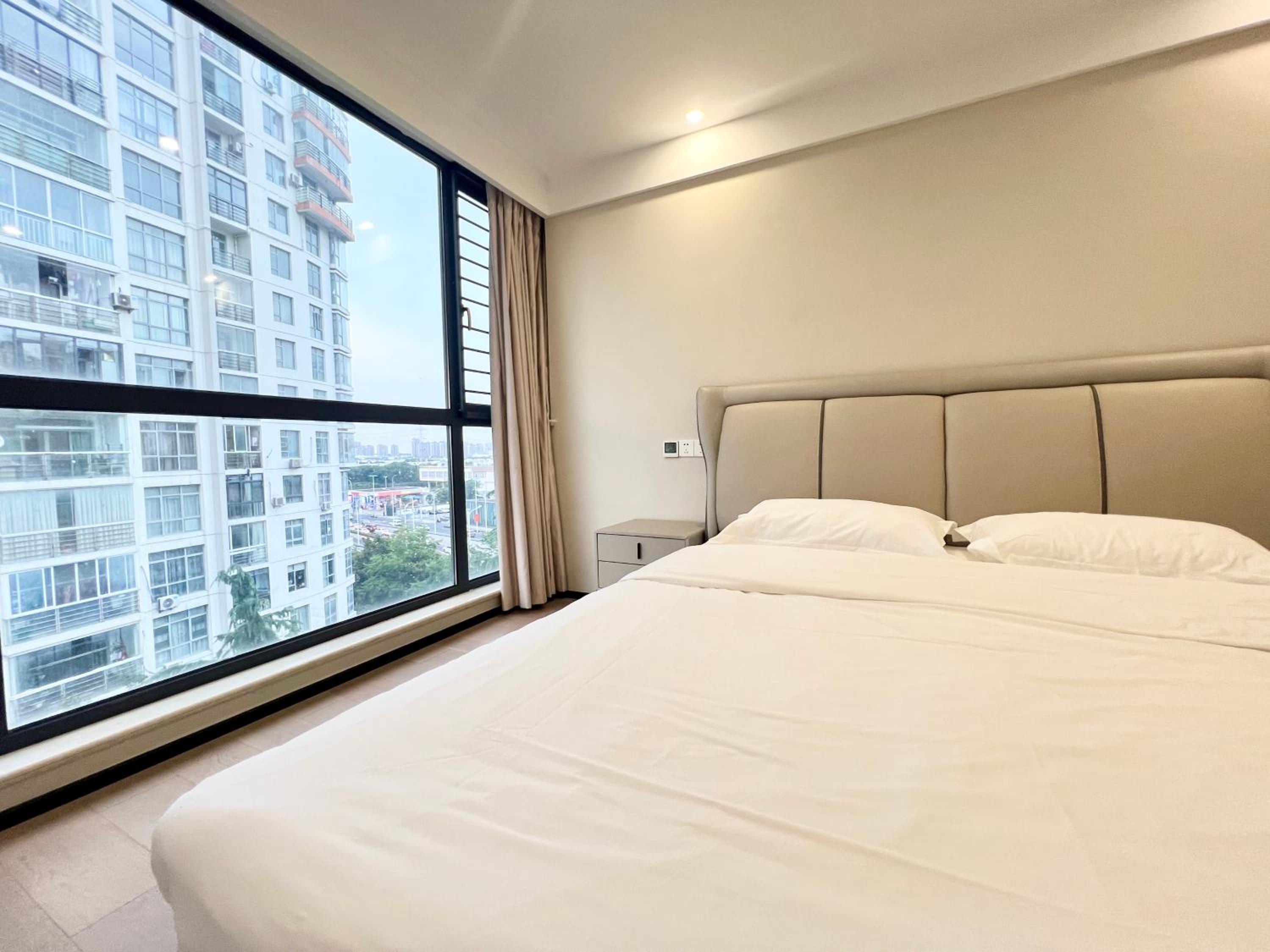 Suzhou Lakeside Sky Villa