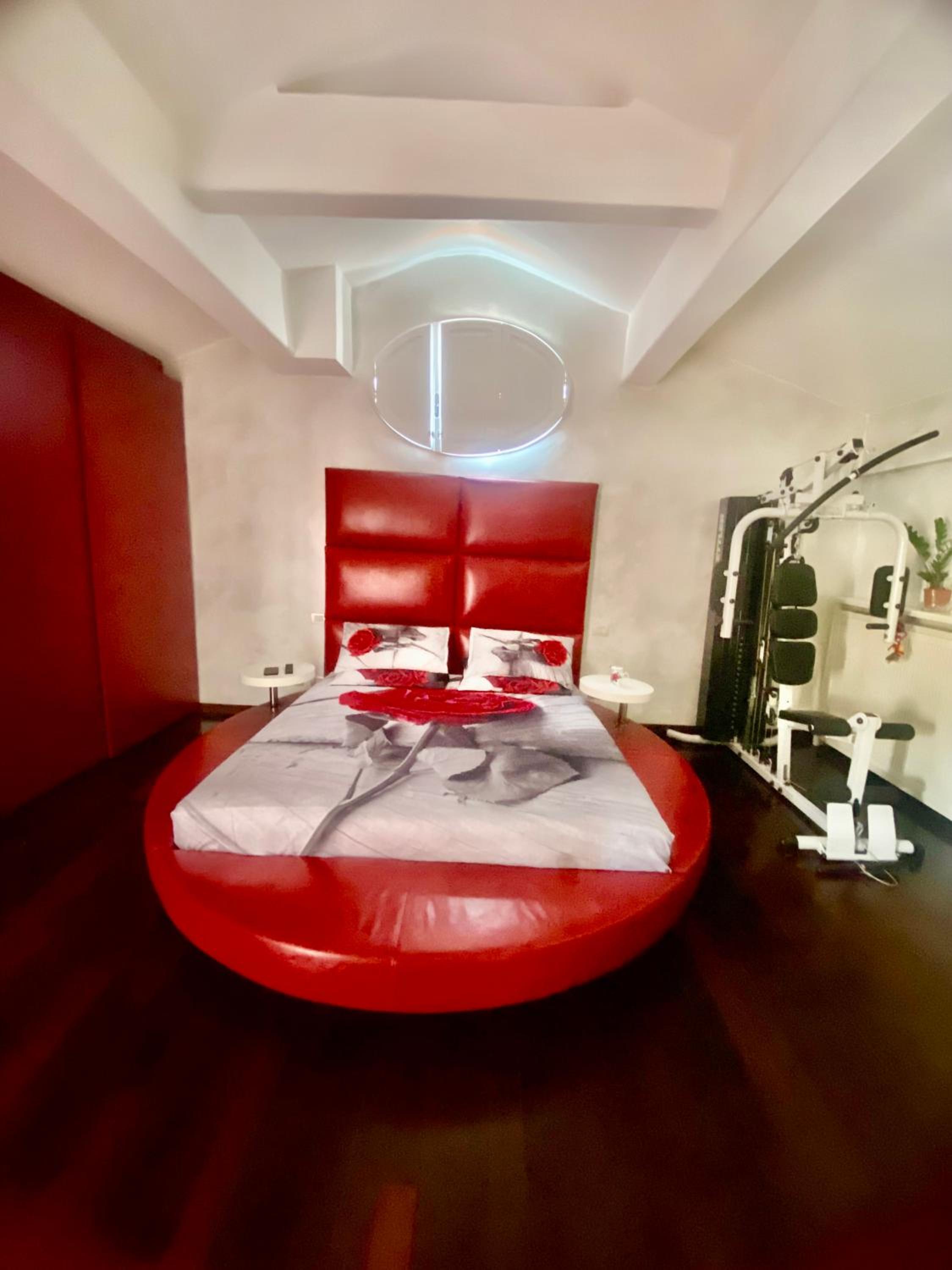 Ave Roma Suite