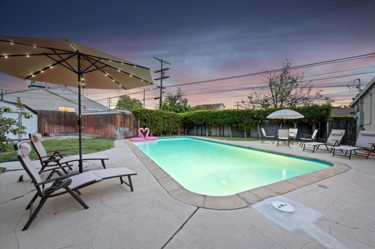 Los Angeles Vacations - Chic Boho Retreat - Pool, Patio, Mini Golf Arcade, Mins from Universal Studios! - Property Image 32