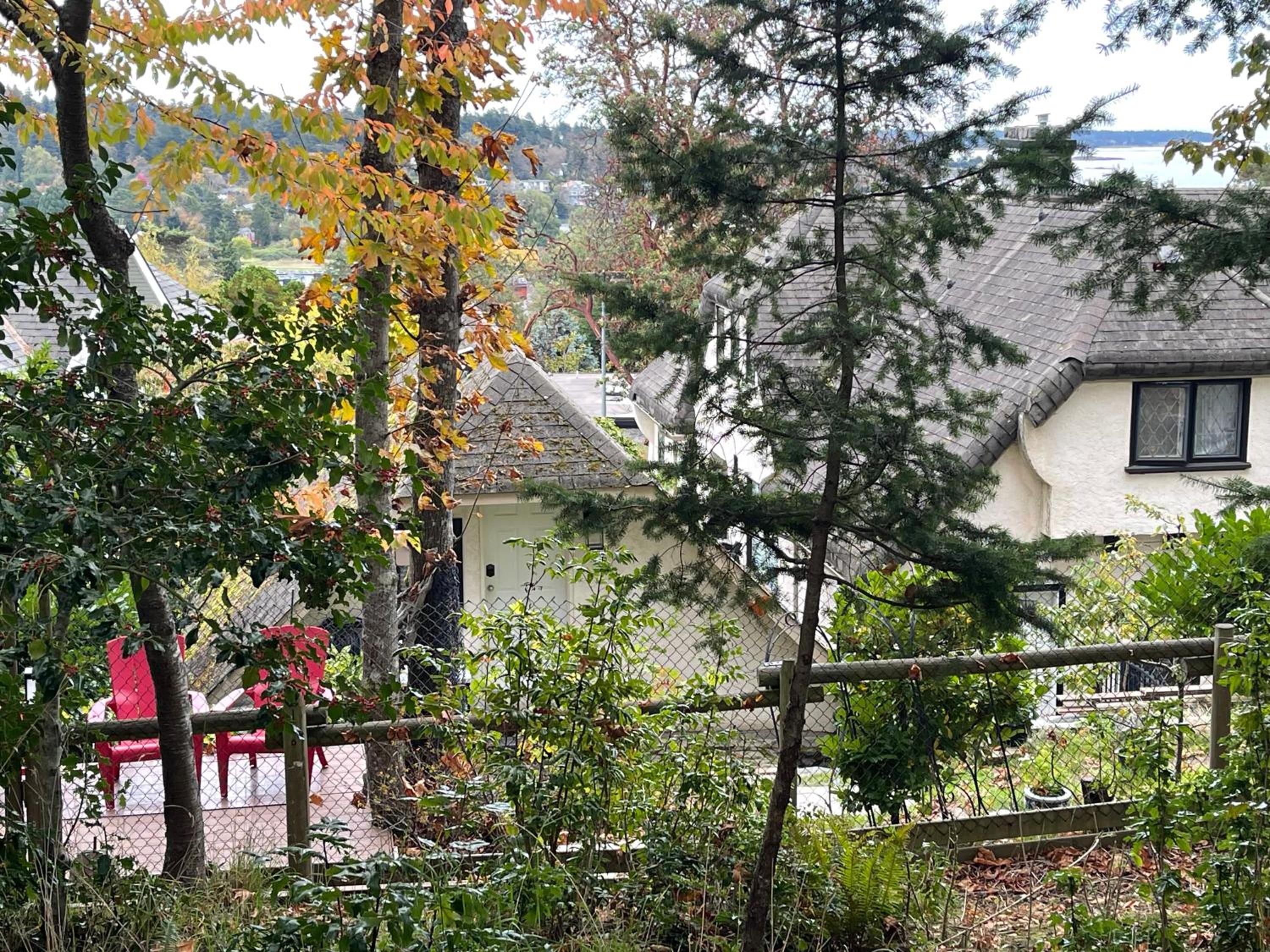 UVIC Ocean Peak house