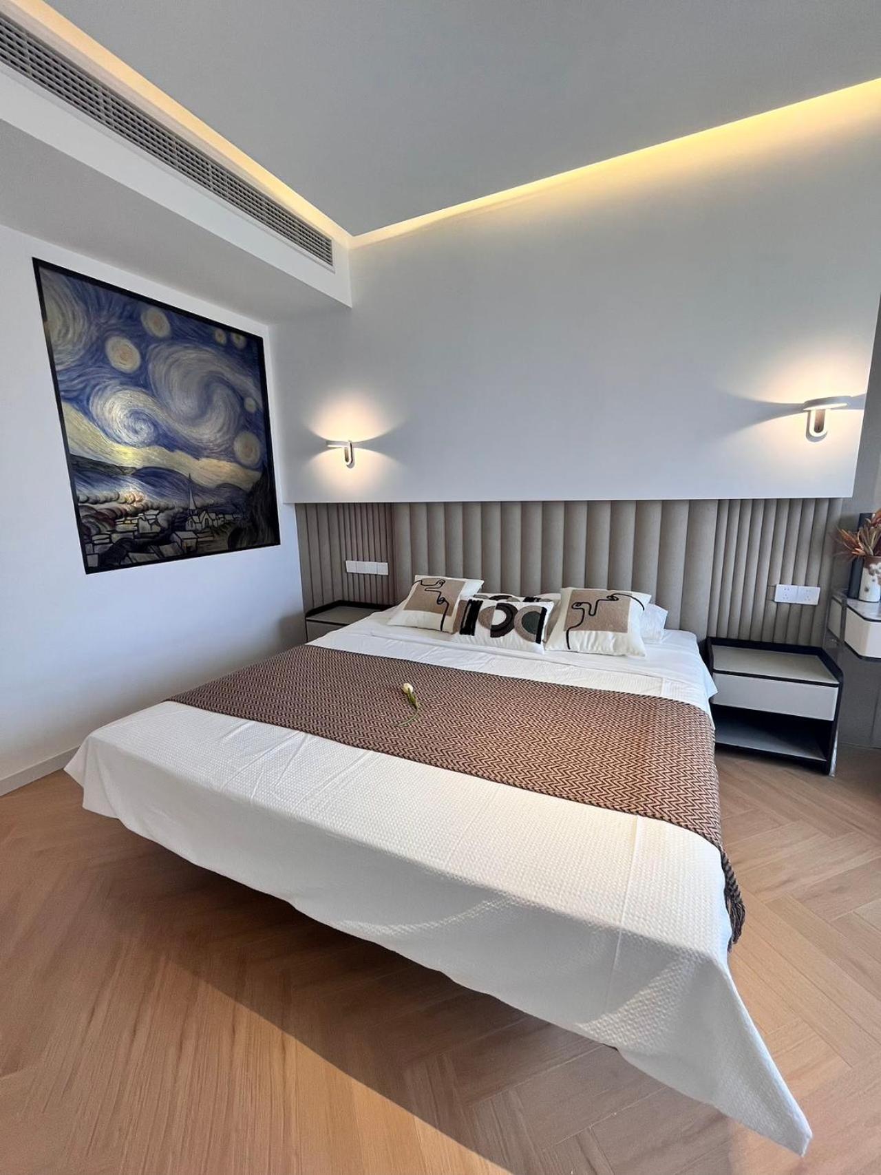 XinTianDi 3 Bedrooms Newly Luxury Designer Decoration Intelligent Control System