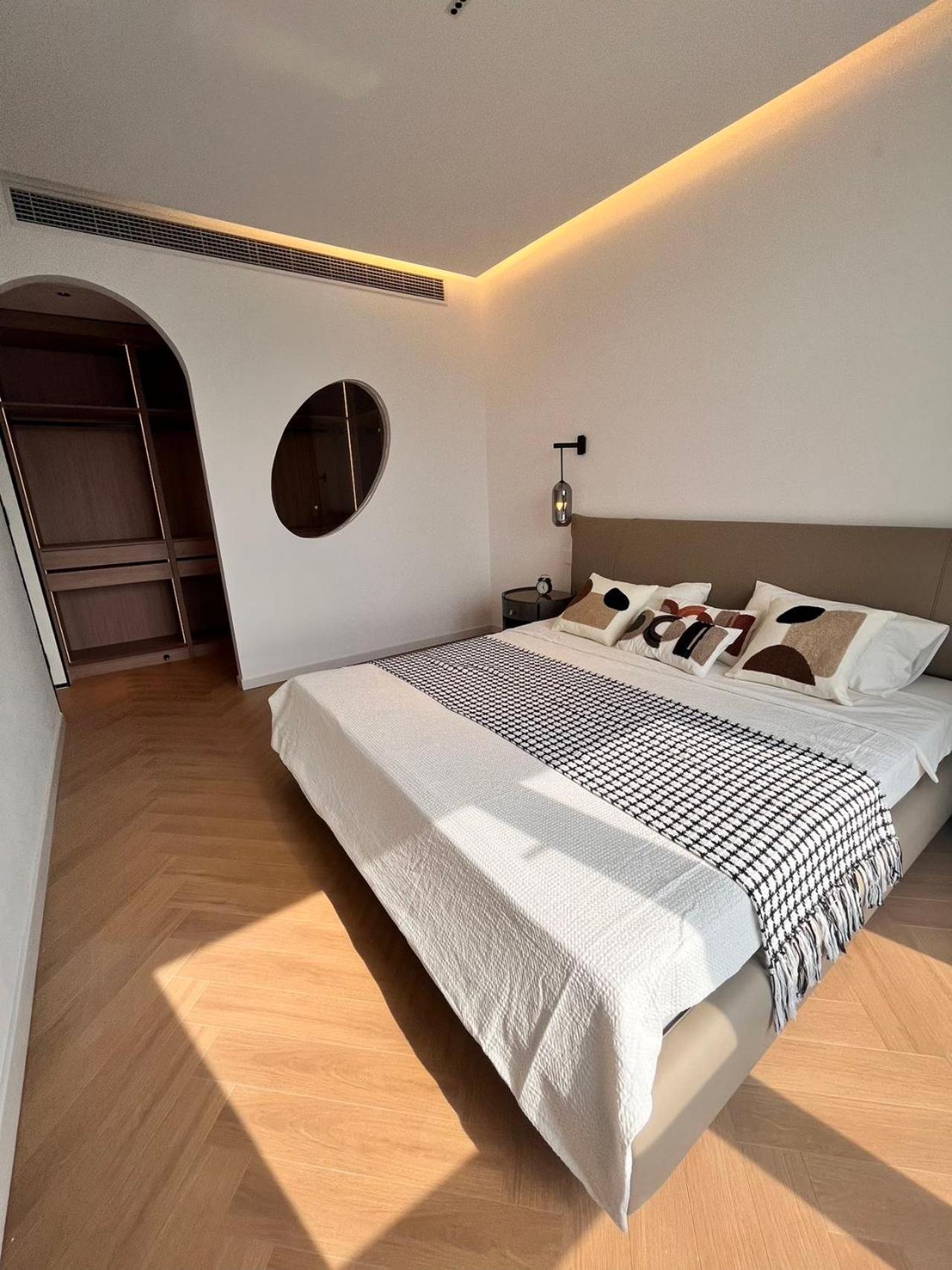 XinTianDi 3 Bedrooms Newly Luxury Designer Decoration Intelligent Control System