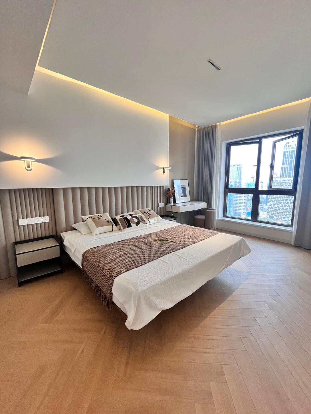 XinTianDi 3 Bedrooms Newly Luxury Designer Decoration Intelligent Control System