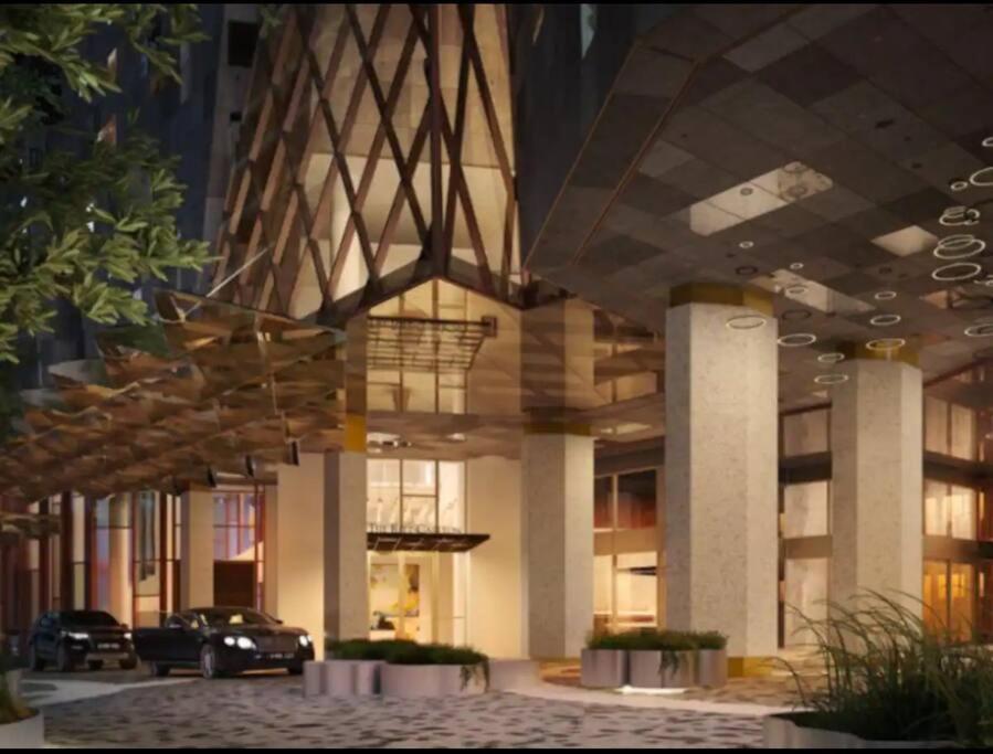 Hotel Luxury 2B Executive Residence by Ritz Carlton - Image 1