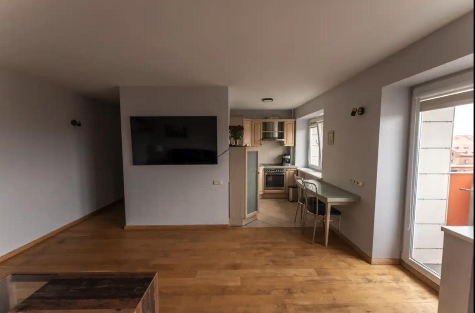 ᴄᴏʜᴏsᴛ I City Centre Apt With River View