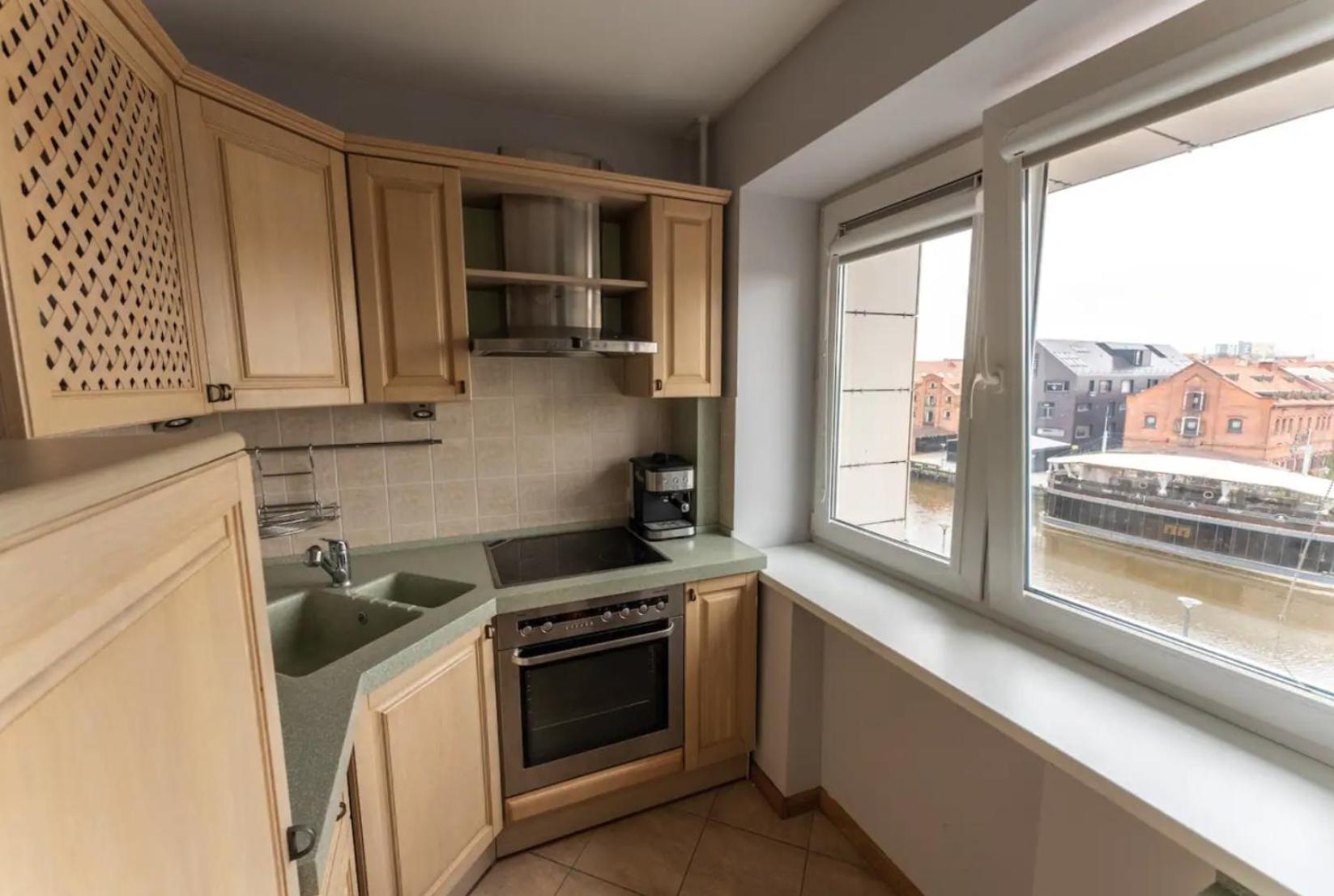 ᴄᴏʜᴏsᴛ I City Centre Apt With River View
