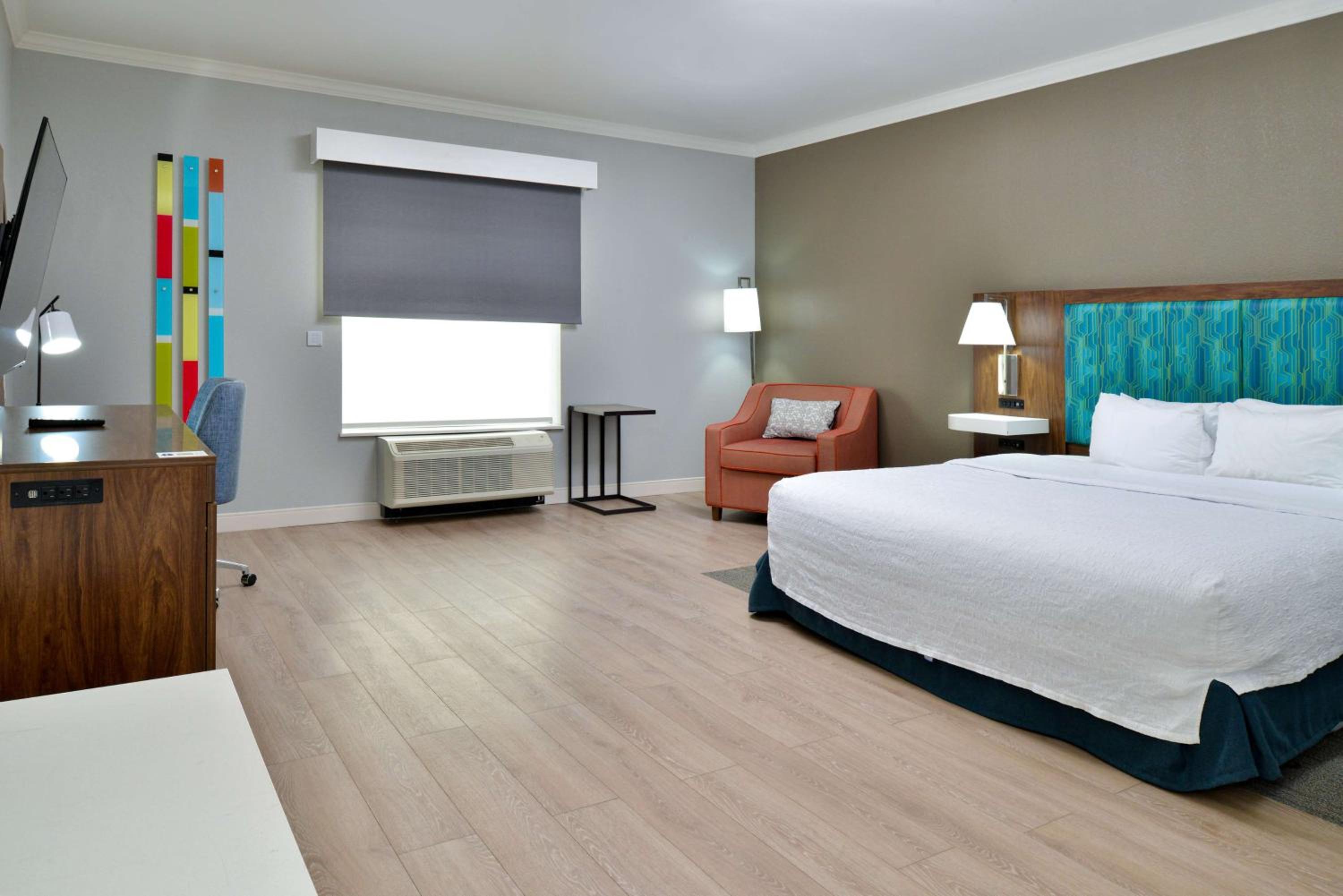 Greenville Vacations - Hampton Inn  Suites Greenville - Property Image 6