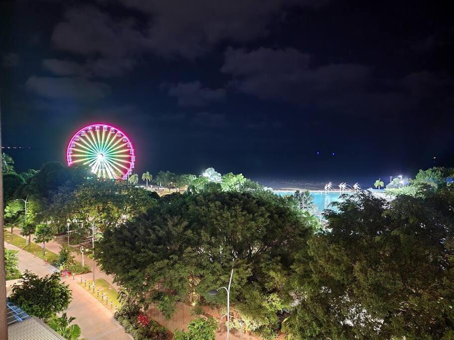 Studio room in Cairns Esplanade! Ocean view! Heart of Cairns