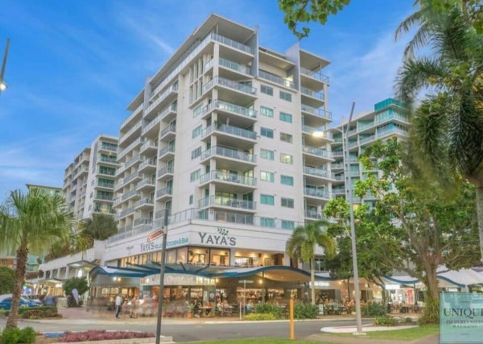 Studio room in Cairns Esplanade! Ocean view! Heart of Cairns