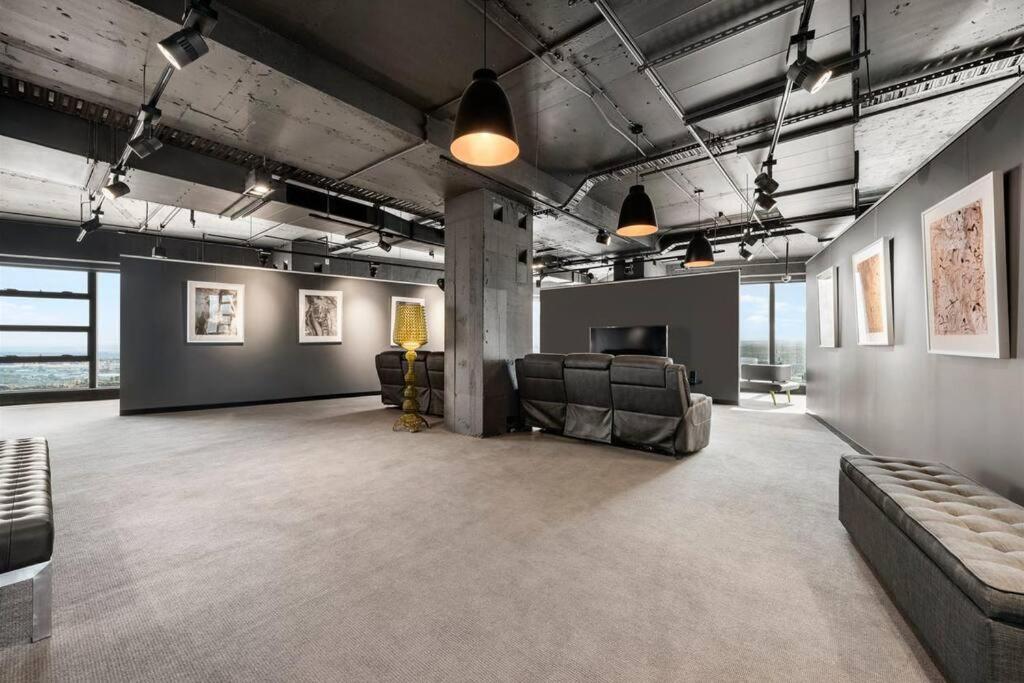 Most Exclusive & Highest Penthouse In MelbourneCBD