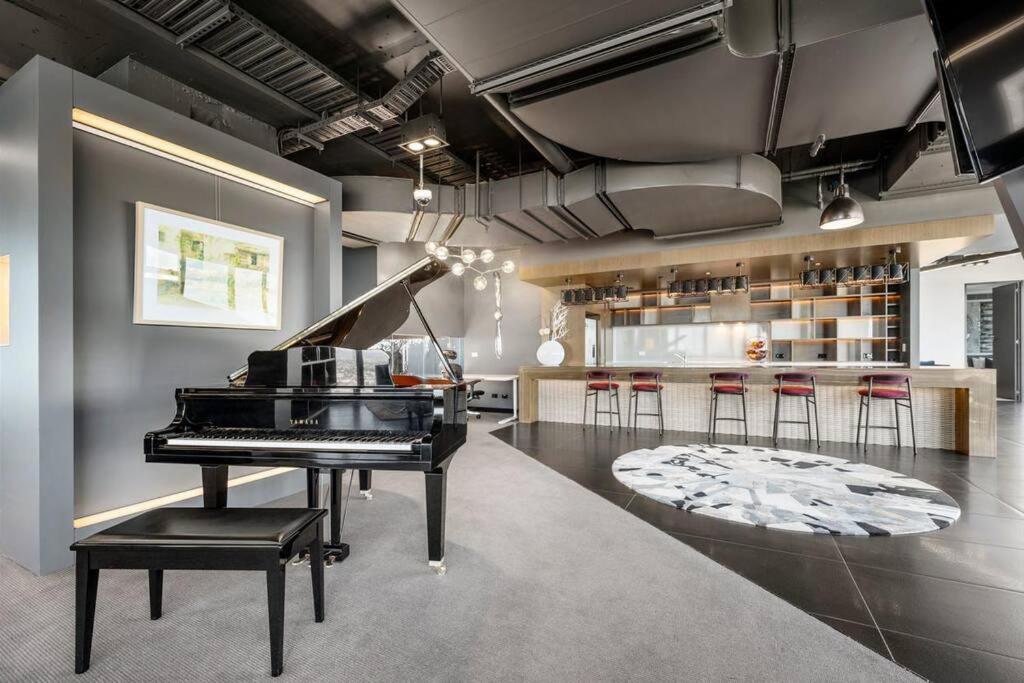 Most Exclusive & Highest Penthouse In MelbourneCBD
