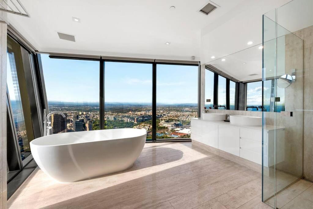 Most Exclusive & Highest Penthouse In MelbourneCBD