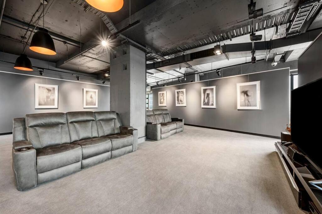 Most Exclusive & Highest Penthouse In MelbourneCBD