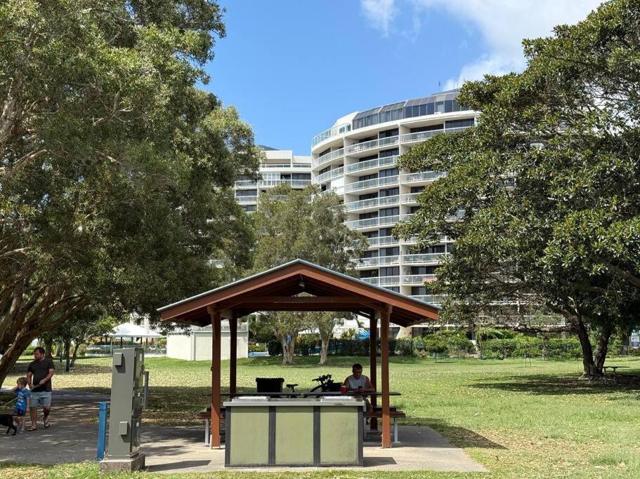 Gemini Resort, 2bedroom Unit19 and carpark Golden Beach, Caloundra