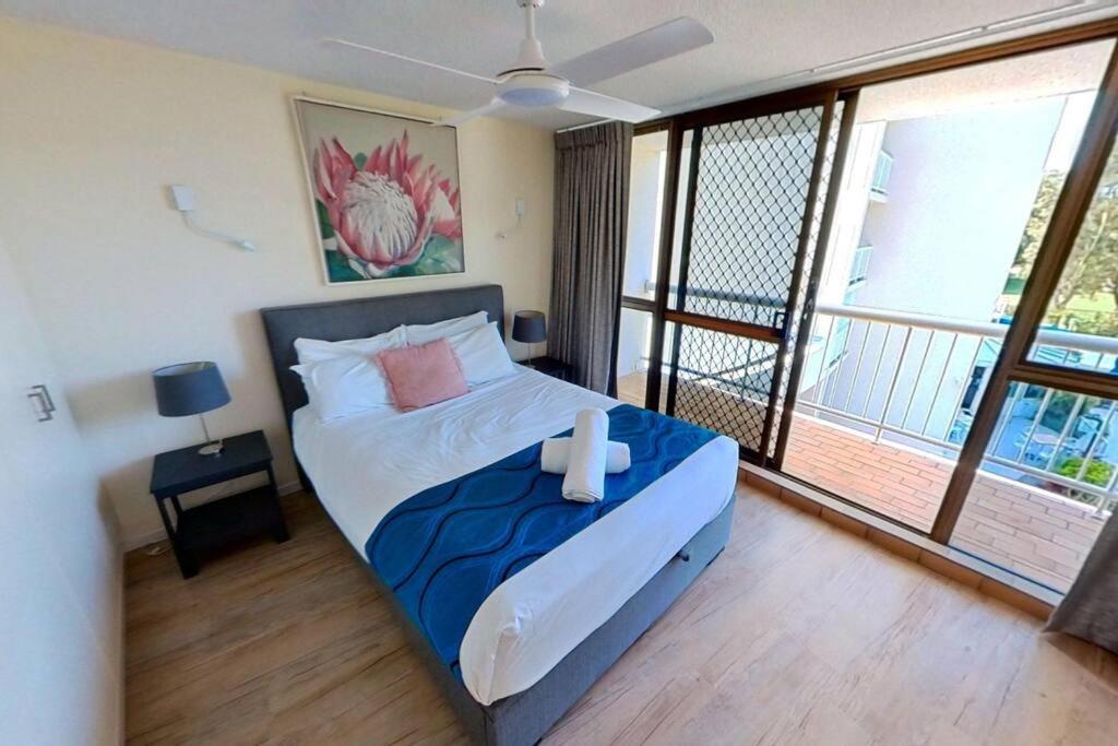 Gemini Resort, 2bedroom Unit19 and carpark Golden Beach, Caloundra