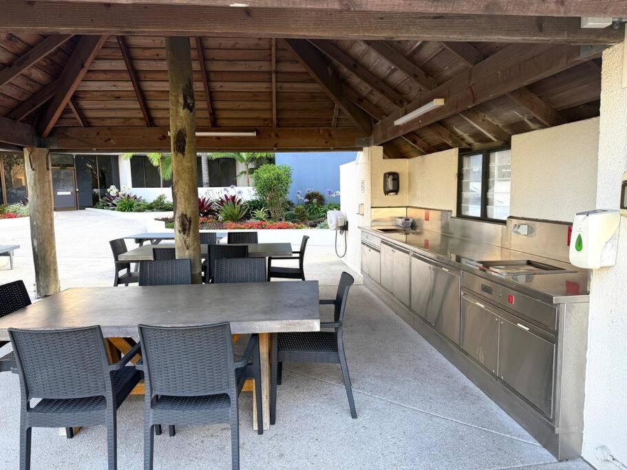 Gemini Resort, 2bedroom Unit19 and carpark Golden Beach, Caloundra