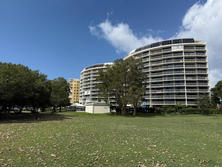 Gemini Resort, 2bedroom Unit19 and carpark Golden Beach, Caloundra