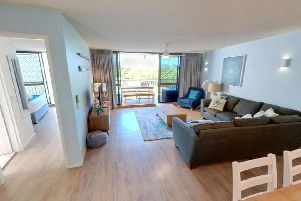Gemini Resort, 2bedroom Unit19 and carpark Golden Beach, Caloundra