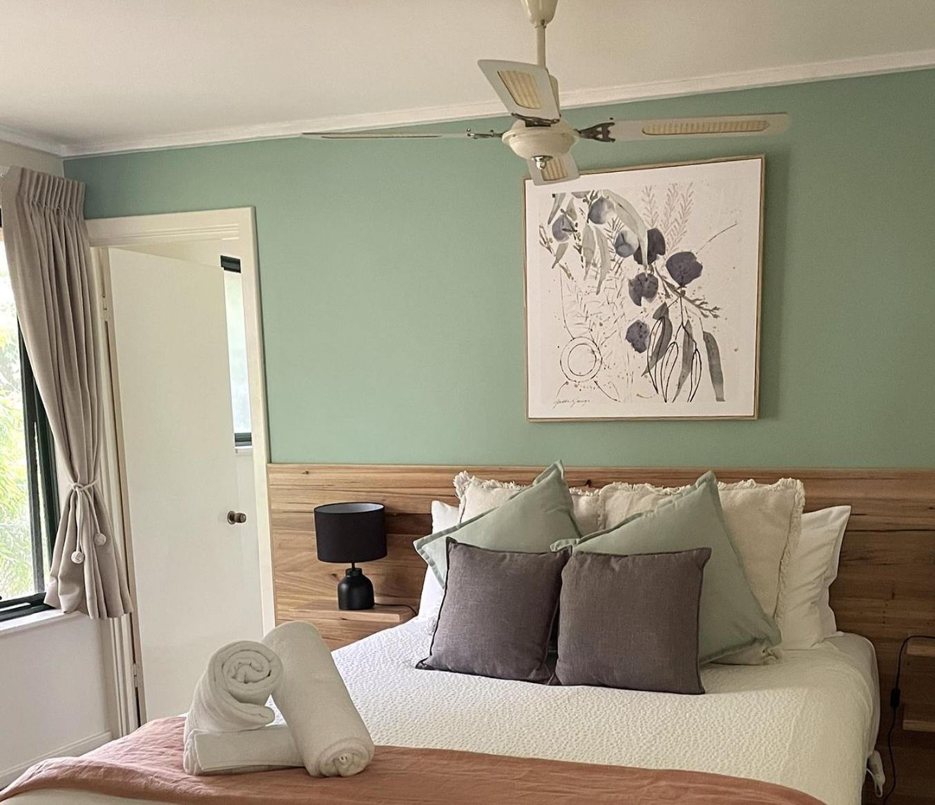 Karri Mia Chalets and Studios