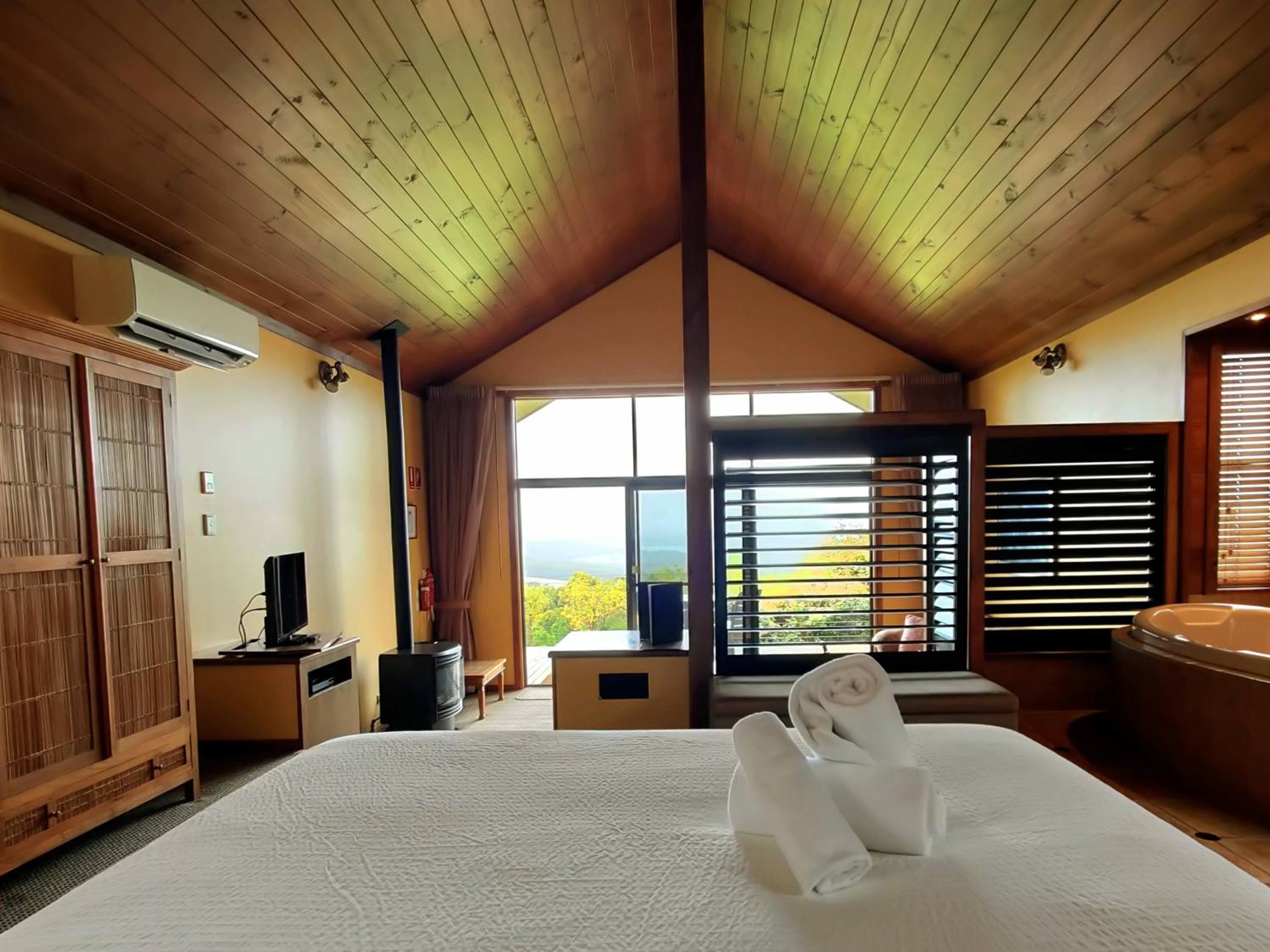 Karri Mia Chalets and Studios