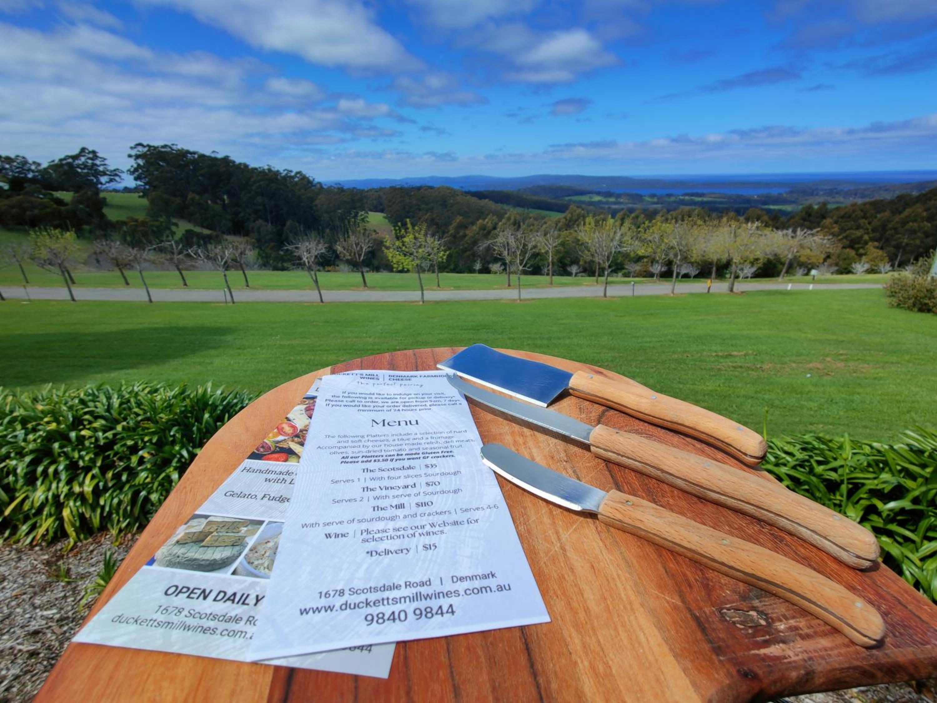 Karri Mia Chalets and Studios