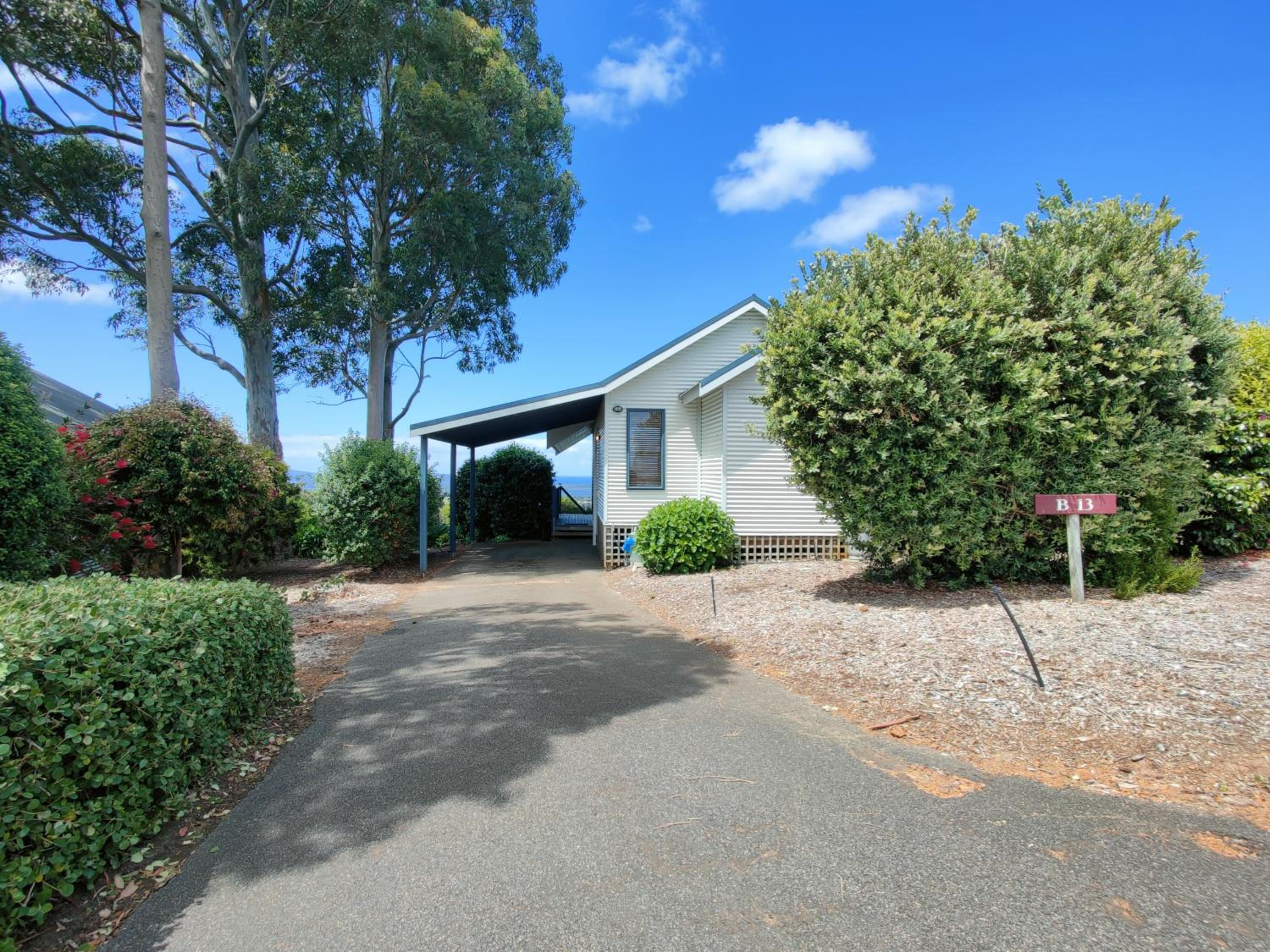Karri Mia Chalets and Studios
