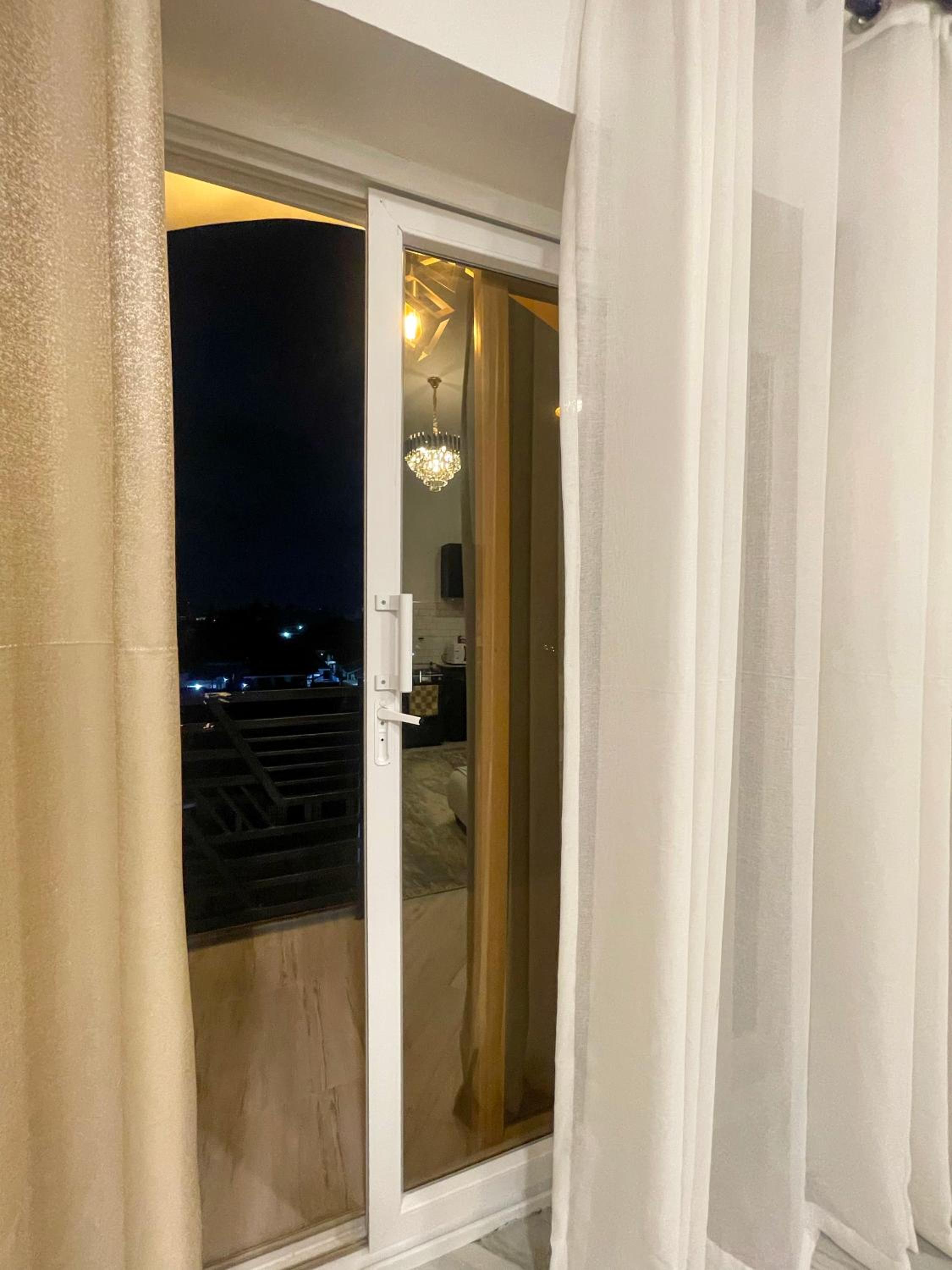 Little Rubix 1 Bedroom Apartment