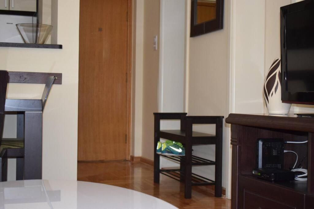 1 Bdr Apt Wlk Distance to Center City free parking