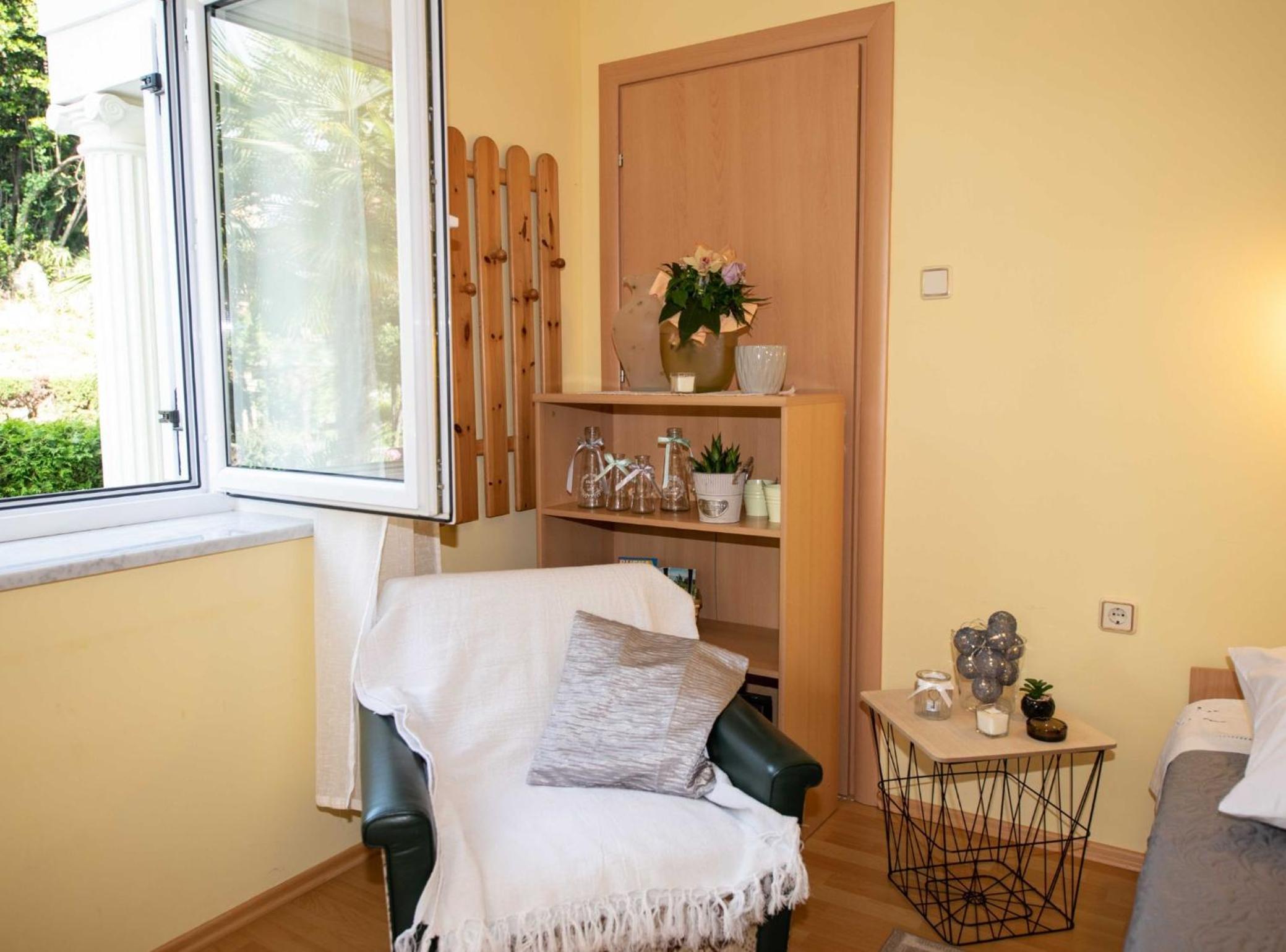 Elegant Opatija Apartments with Terrace