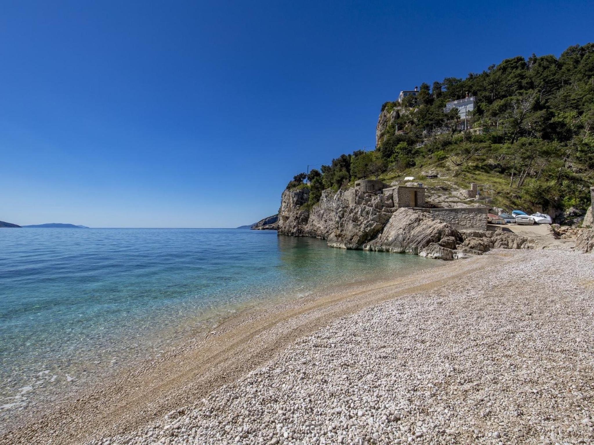 Charming Brsec Apartment with Shared Pool en Brseč — other
