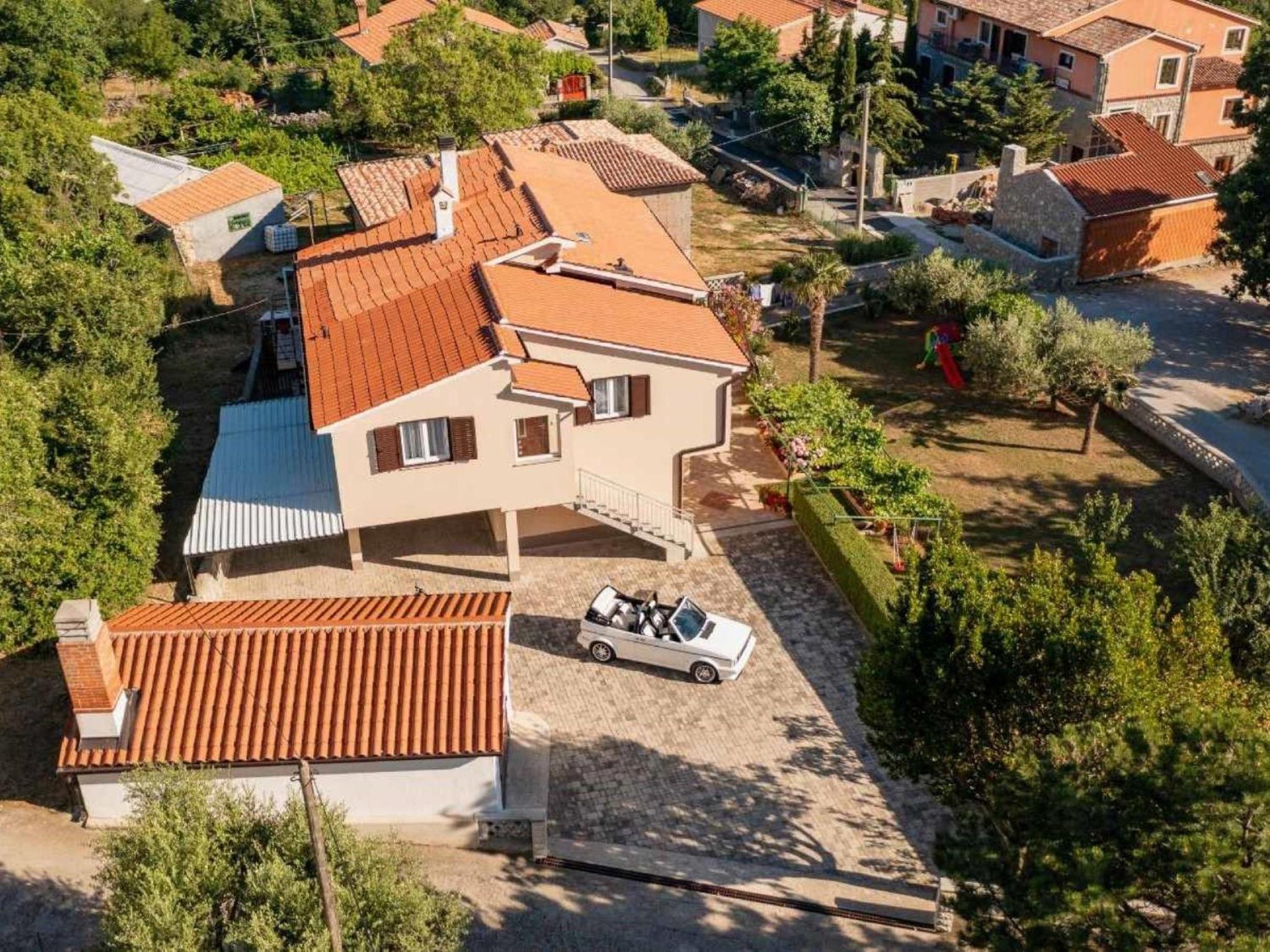 Stylish Two Bedroom Apartment in Labin