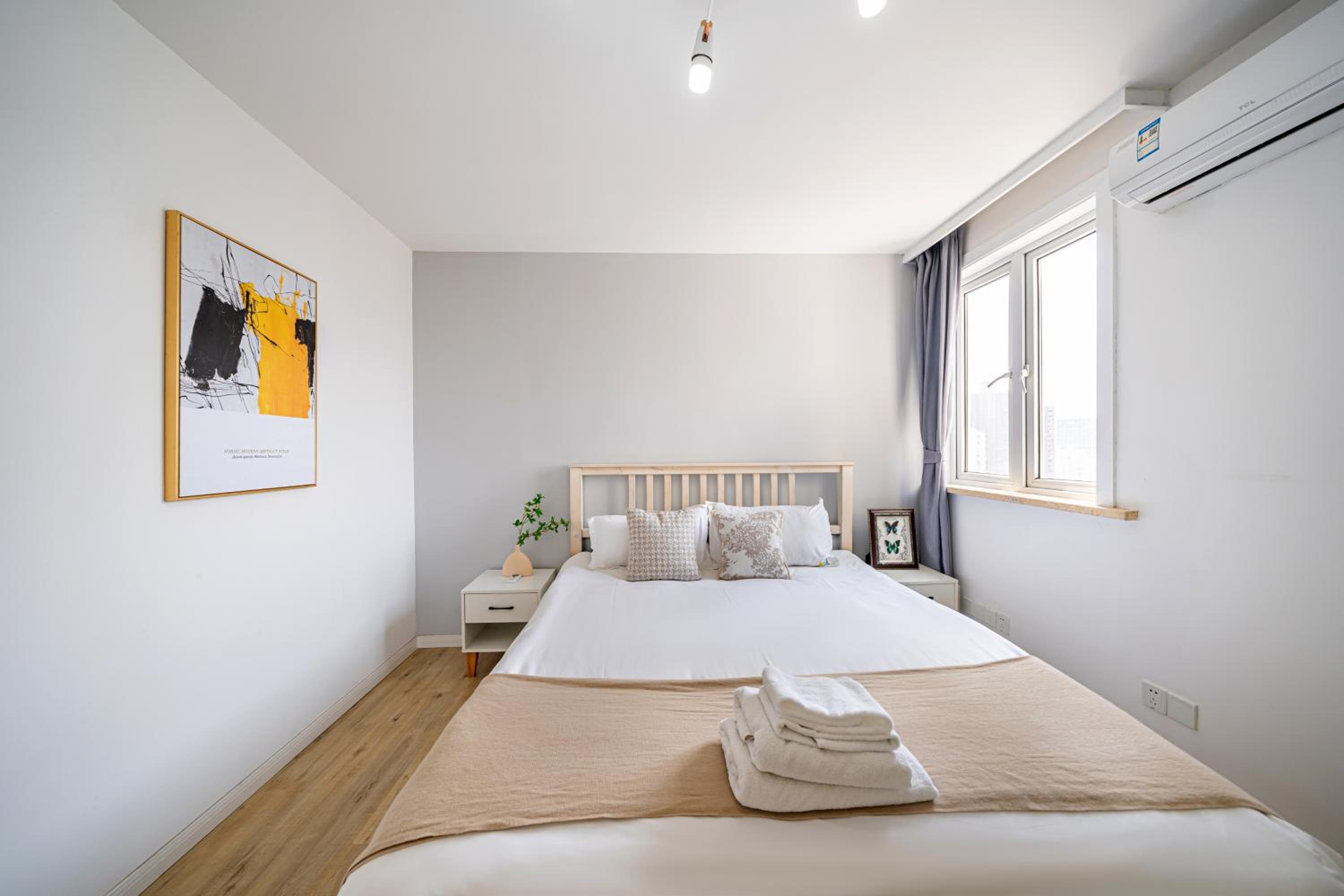 JinAn Apt,3 bedrooms,2 bathrooms,Jing'an District