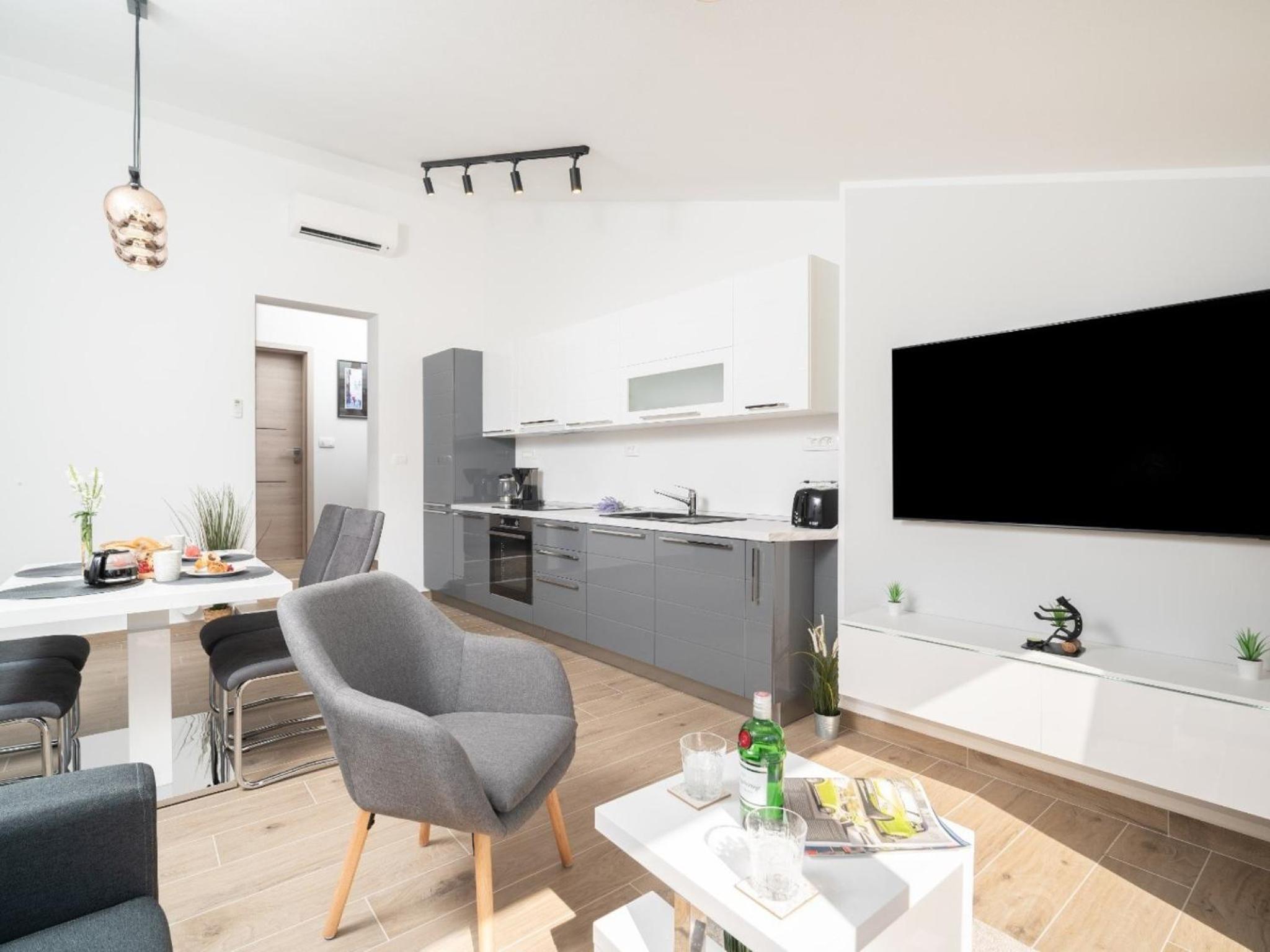 Stylish Two Bedroom Apartment in Labin