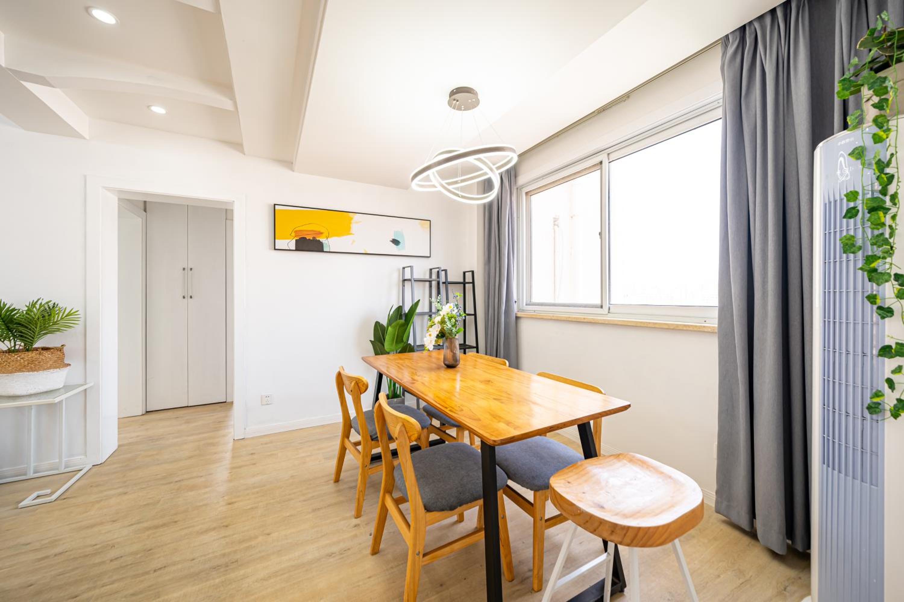 JinAn Apt,3 bedrooms,2 bathrooms,Jing'an District
