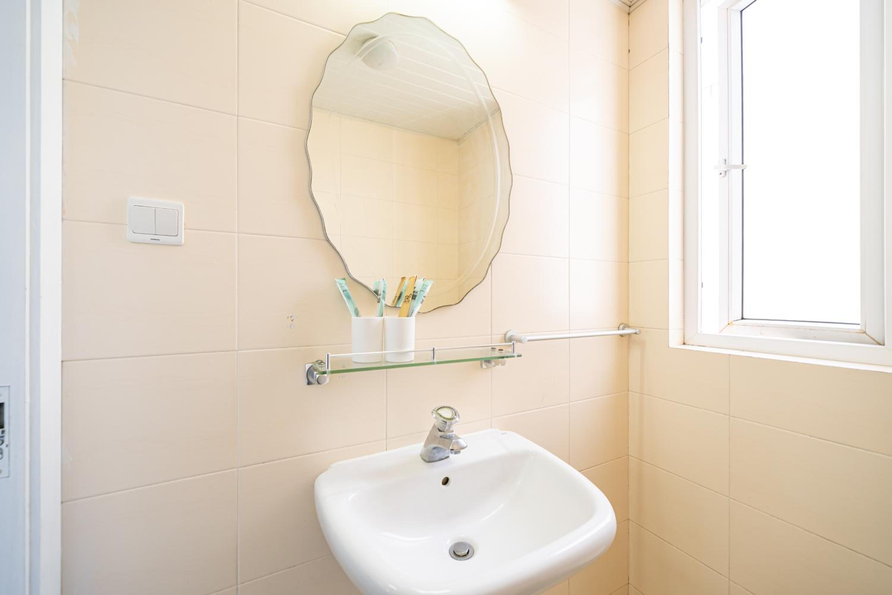 JinAn Apt,3 bedrooms,2 bathrooms,Jing'an District