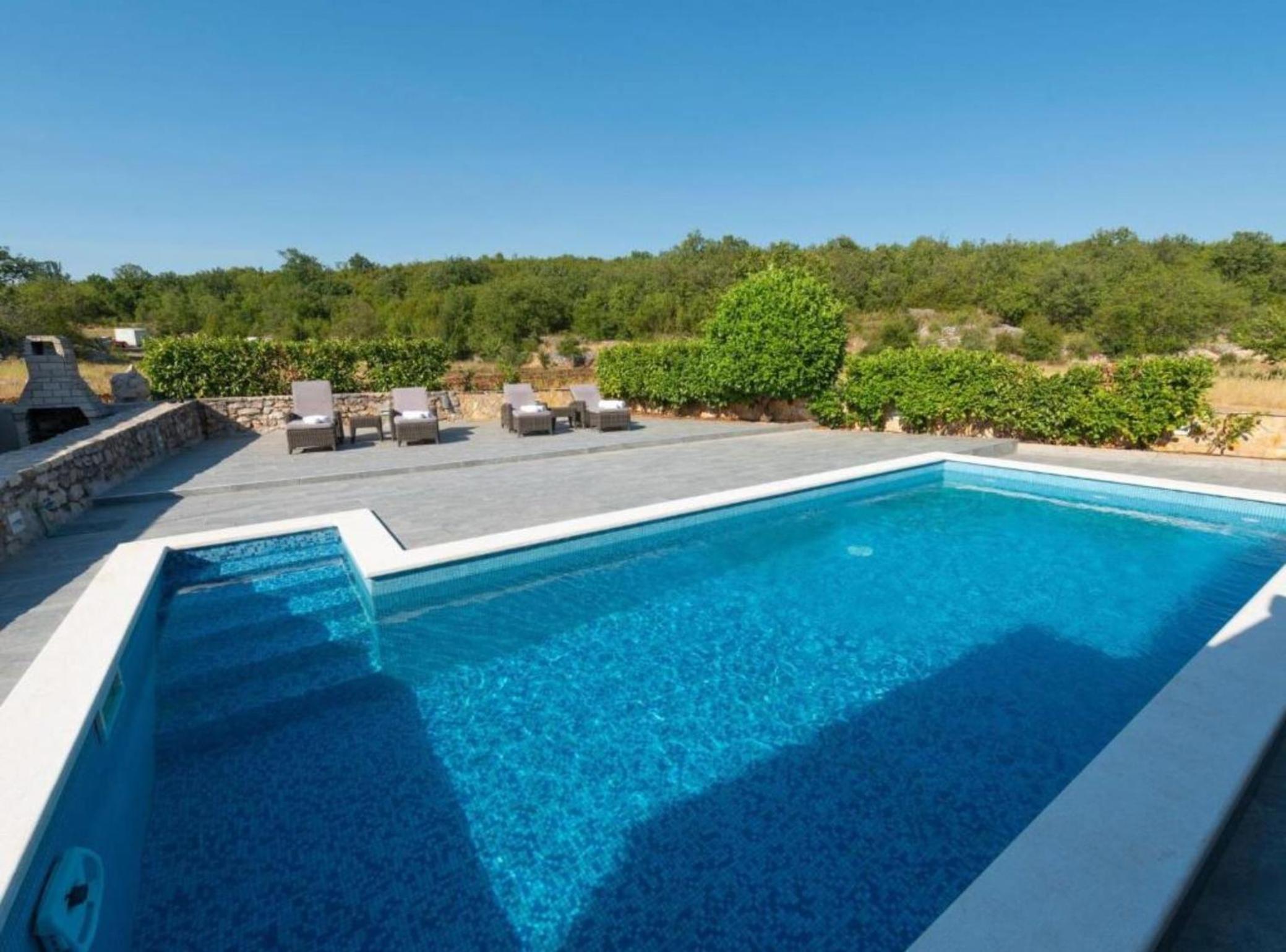 Charming Villa Peso