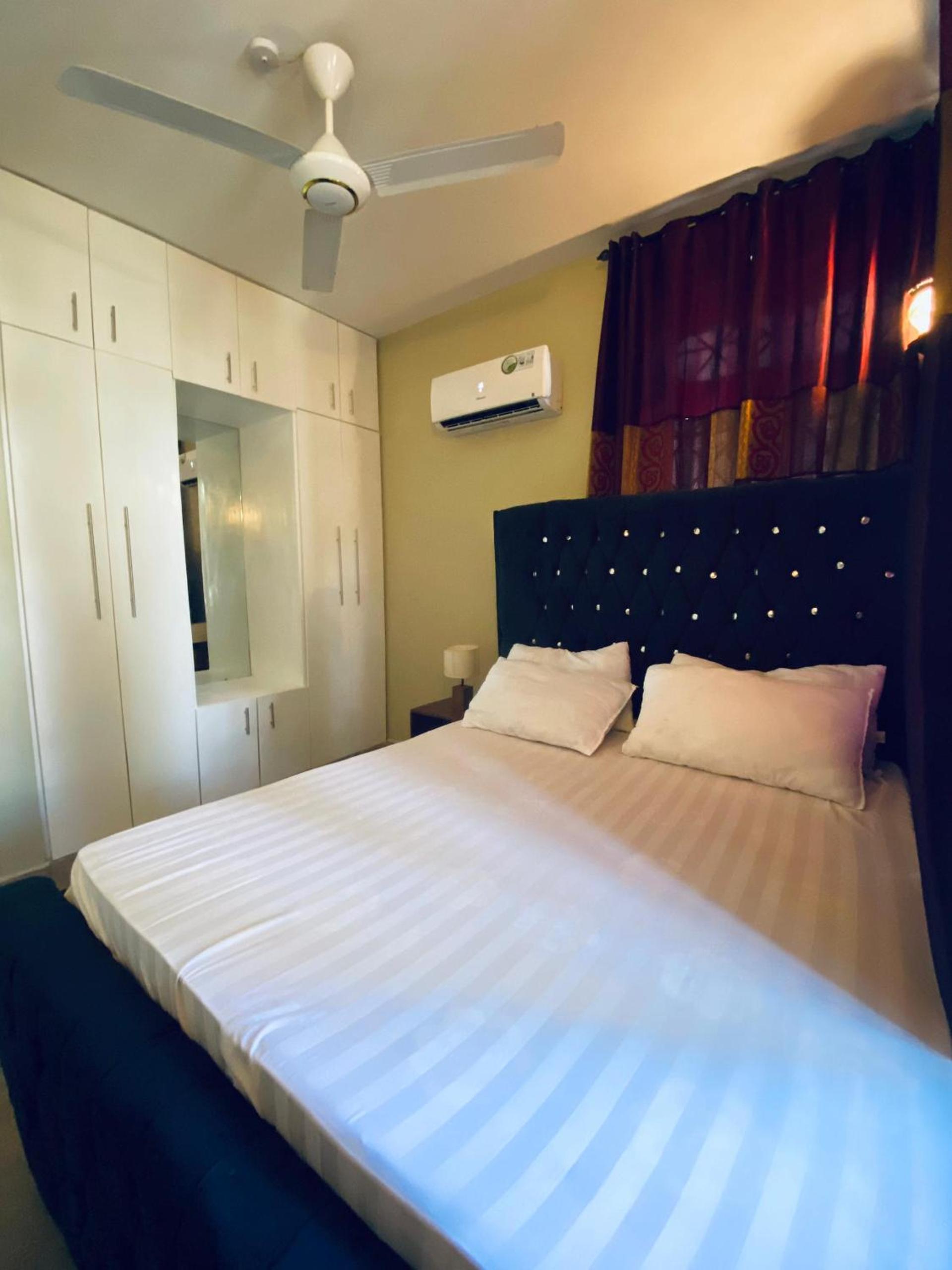 Jacomo Residences