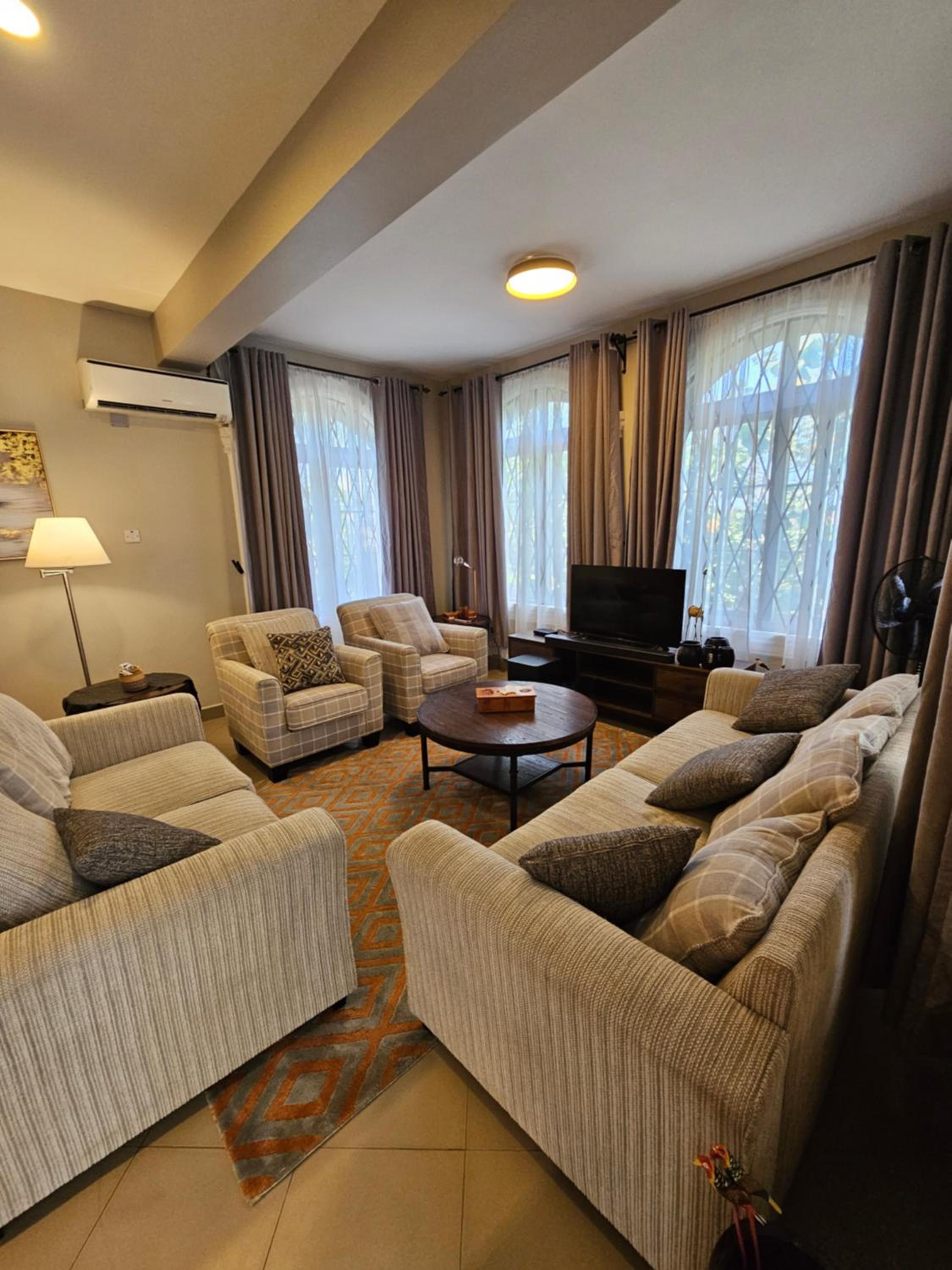 Jacomo Residences