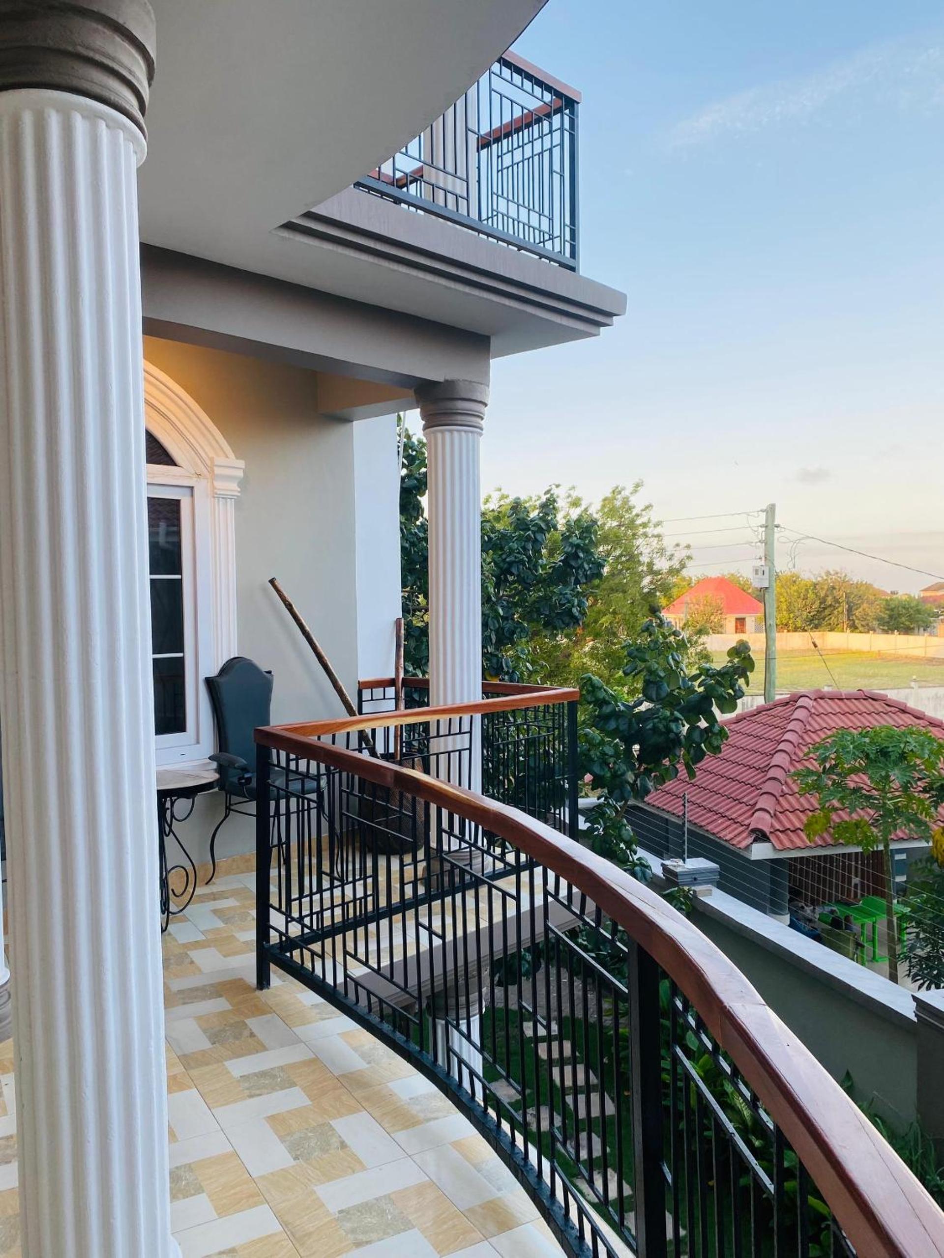 Jacomo Residences